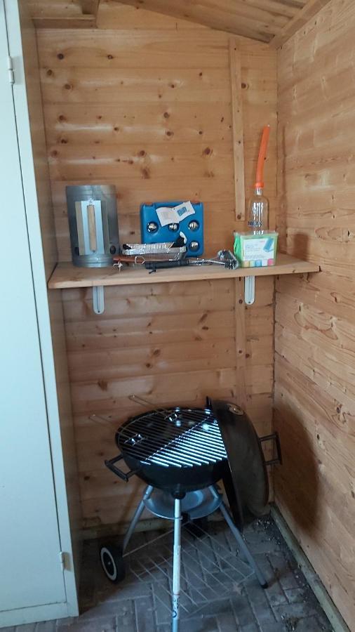 Ruim Familie Chalet Tot 4 Personen Op De Veluwe Bungalowpark De Kern Putten Extérieur photo