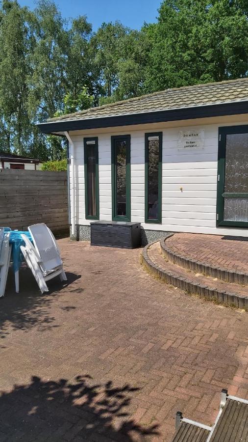 Ruim Familie Chalet Tot 4 Personen Op De Veluwe Bungalowpark De Kern Putten Extérieur photo